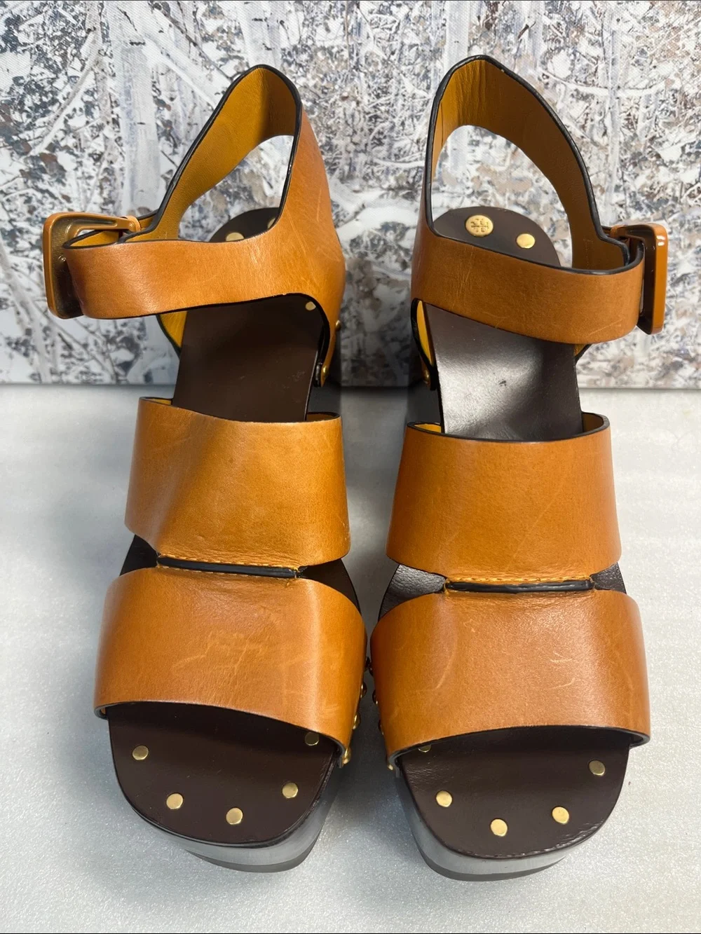 Tory Burch set platform